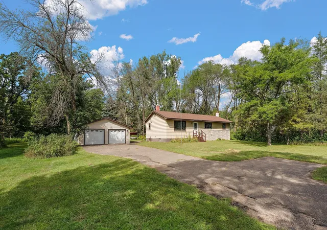 Photo 2 of Single family home for sale at 28564 Zurich St Ne, North Branch, MN 55056 | MLS# 7135233 | Listing updated on 2026-09-12