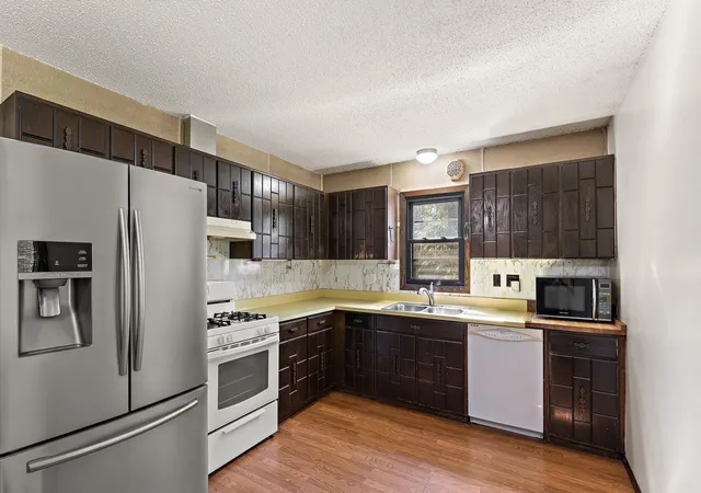 Photo 3 of Single family home for sale at 28564 Zurich St NE, North Branch, MN 55056 | MLS# 7135233 | Listing updated on 2026-09-12