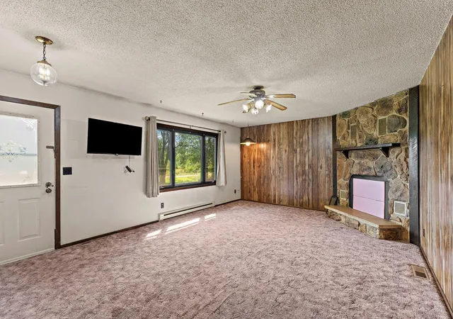 Photo 4 of Single family home for sale at 28564 Zurich St NE, North Branch, MN 55056 | MLS# 7135233 | Listing updated on 2026-09-12