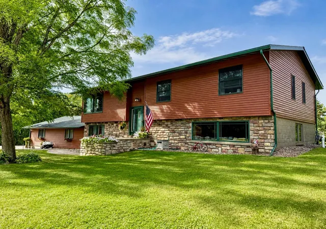 Photo 1 of Single family home for sale at 140 2nd St S, Lewiston, MN 55952 | MLS# 7135241 | Listing updated on 2026-09-02
