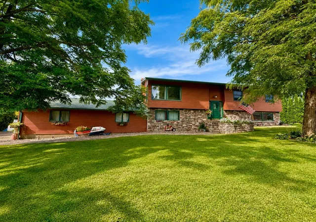 Photo 2 of Single family home for sale at 140 2nd St S, Lewiston, MN 55952 | MLS# 7135241 | Listing updated on 2026-09-02