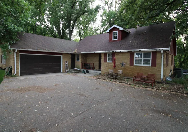 Photo 1 of Single family home for sale at 543 5th Ave Ne, Melrose, MN 56352 | MLS# 7135273 | Listing updated on 2026-09-23