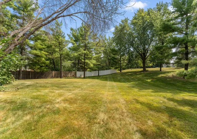 Photo 2 of Single family home for sale at 10797 Purdey Rd, Eden Prairie, MN 55347 | MLS# 7135284 | Listing updated on 2026-09-19