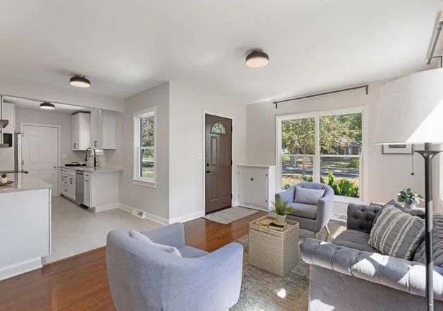 Photo 3 of Single family home for sale at 2910 Pennsylvania Ave S, Saint Louis Park, MN 55426 | MLS# 7135289 | Listing updated on 2026-09-02