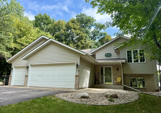 Photo 2 of Single family home for sale at 7791 158th Avenue Ne, Spicer, MN 56288 | MLS# 7135330 | Listing updated on 2026-09-03