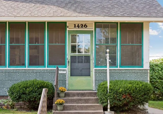 Photo 3 of Single family home for sale at 1426 Edmund Ave, Saint Paul, MN 55104 | MLS# 7135332 | Listing updated on 2026-10-07