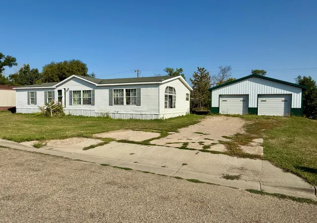 Photo 1 of Sale Pending at 1226 9th St Sw, Valley City, ND 58072 | MLS# 7135343 | Listing updated on 2026-09-01