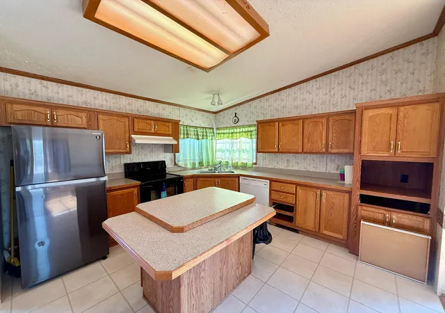 Photo 4 of Sale Pending at 1226 9Th St Sw, Valley City, ND 58072 | MLS# 7135343 | Listing updated on 2026-09-01