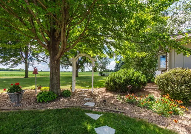 Photo 3 of Single family home for sale at 20642 528Th Ave, Lake Crystal, MN 56055 | MLS# 7135345 | Listing updated on 2026-09-02