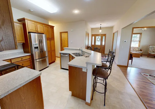 Photo 4 of Single family home for sale at 2858 9Th Ave Se, Willmar, MN 56201 | MLS# 7135347 | Listing updated on 2026-09-22