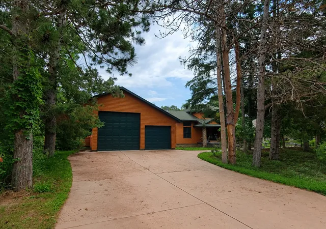 Photo 2 of Single family home for sale at 9045 Maple Shrs Dr, Pine City, MN 55063 | MLS# 7135354 | Listing updated on 2026-10-02