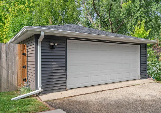 Photo 3 of Single family home for sale at 2310 Byrd Ave N, Minneapolis, MN 55422 | MLS# 7135381 | Listing updated on 2026-10-06