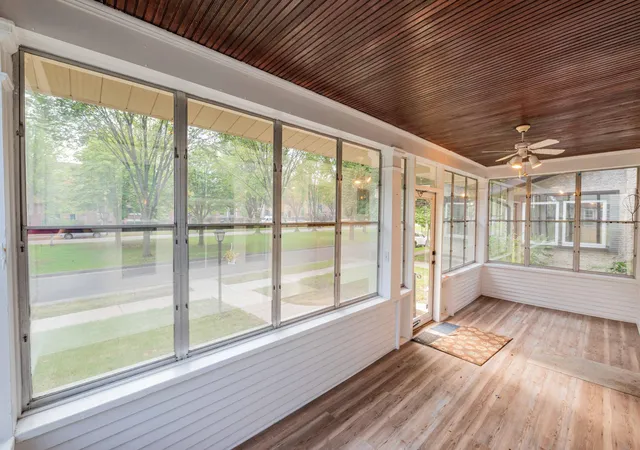 Photo 3 of Single family home for sale at 1537 Midway Pkwy, Saint Paul, MN 55108 | MLS# 7135385 | Listing updated on 2026-10-12