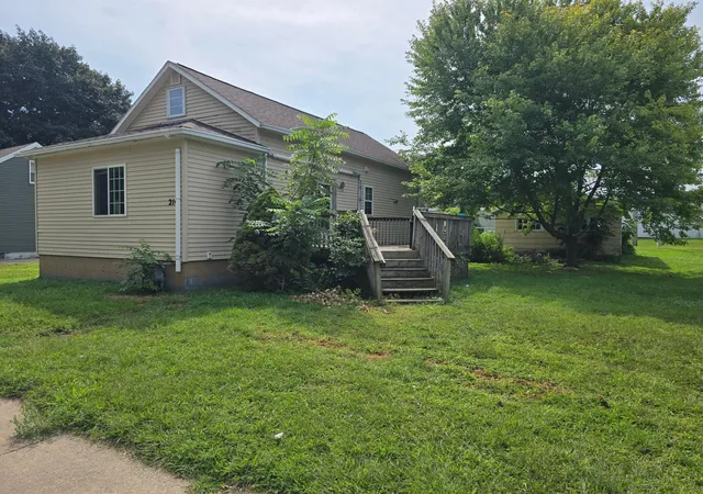 Photo 1 of Sale Pending at 214 E 8th St, Fairmont, MN 56031 | MLS# 7135389 | Listing updated on 2026-09-04