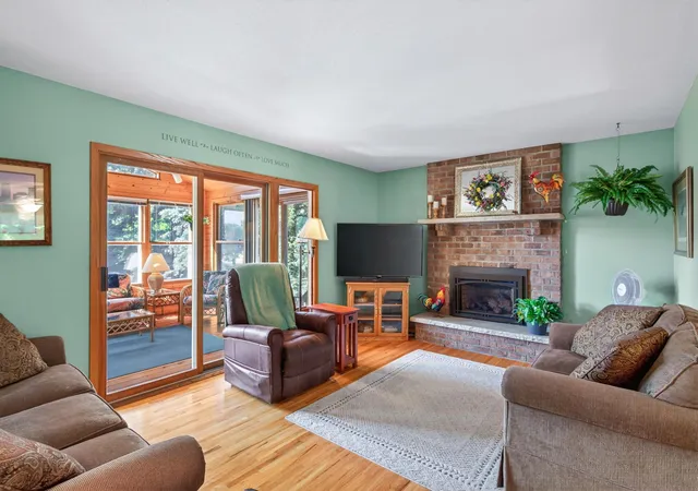 Photo 3 of Sale Pending at 10657 Verdin St Nw, Coon Rapids, MN 55433 | MLS# 7135402 | Listing updated on 2026-09-13