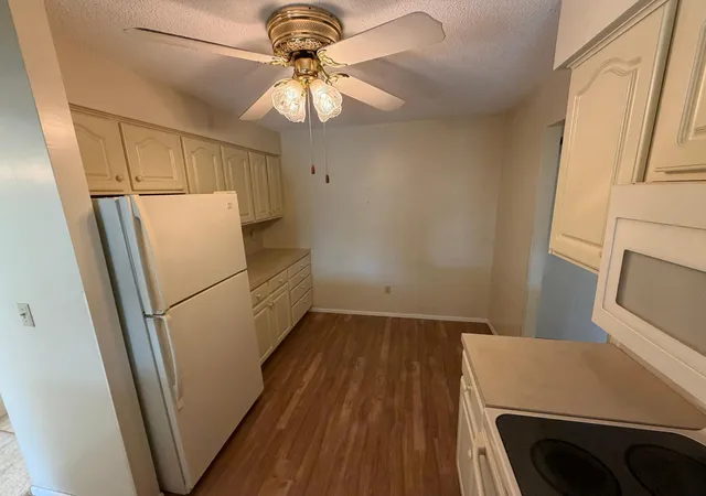 Listing Photo 5 - Condo for sale in building located at 2679 Albion Ave, Fairmont, MN 56031 - Unit #203