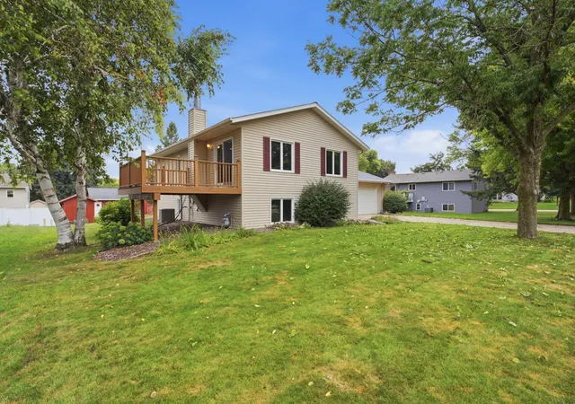 Photo 1 of Single family home for sale at 2704 13th Avenue Nw, Willmar, MN 56201 | MLS# 7135443 | Listing updated on 2026-09-15