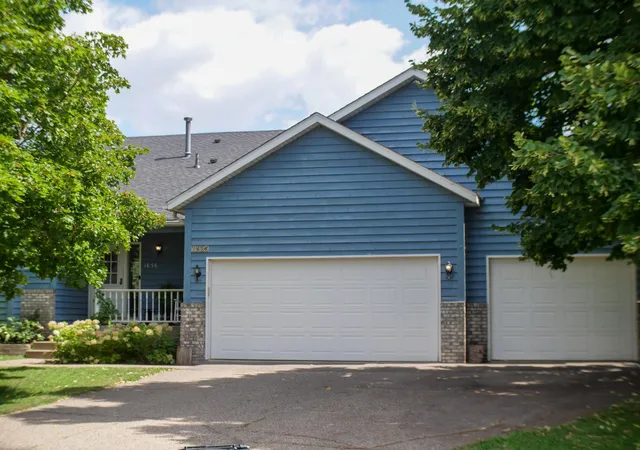 Photo 3 of Single family home for sale at 1656 Mark Ct, Shakopee, MN 55379 | MLS# 7135444 | Listing updated on 2026-10-01