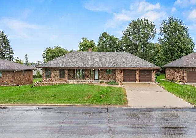 Photo 1 of Single family home for sale at 611 Dugdale Ave, Worthington, MN 56187 | MLS# 7135450 | Listing updated on 2026-10-07