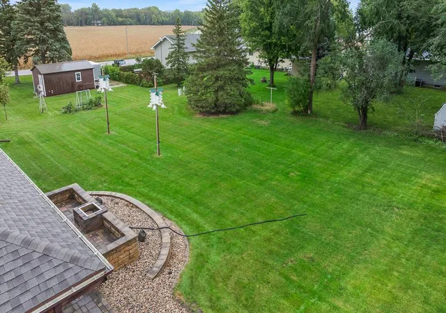 Photo 3 of Single family home for sale at 611 Dugdale Ave, Worthington, MN 56187 | MLS# 7135450 | Listing updated on 2026-10-07
