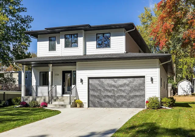 Photo 2 of Single family home for sale at 17314 Bay Ln, Wayzata, MN 55391 | MLS# 7135453 | Listing updated on 2026-10-22