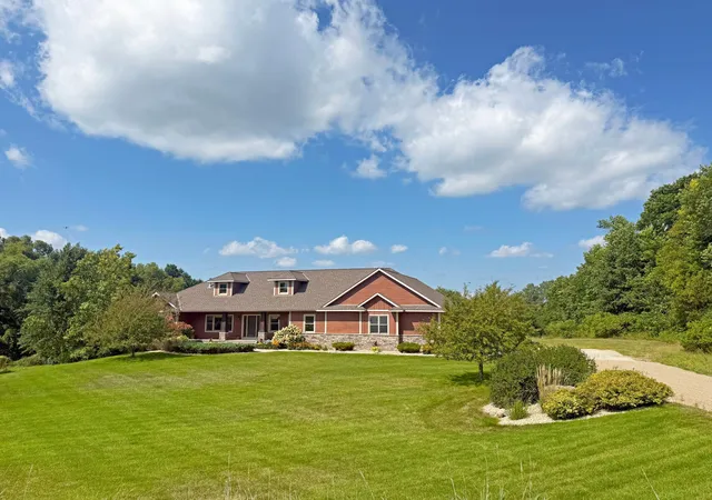 Photo 1 of Single family home for sale at 10776 43rd Street Nw, Annandale, MN 55302 | MLS# 7135463 | Listing updated on 2026-09-12