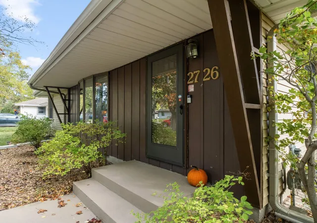 Photo 2 of Single family home for sale at 2726 Dellwood St, Saint Paul, MN 55113 | MLS# 7135469 | Listing updated on 2026-10-20