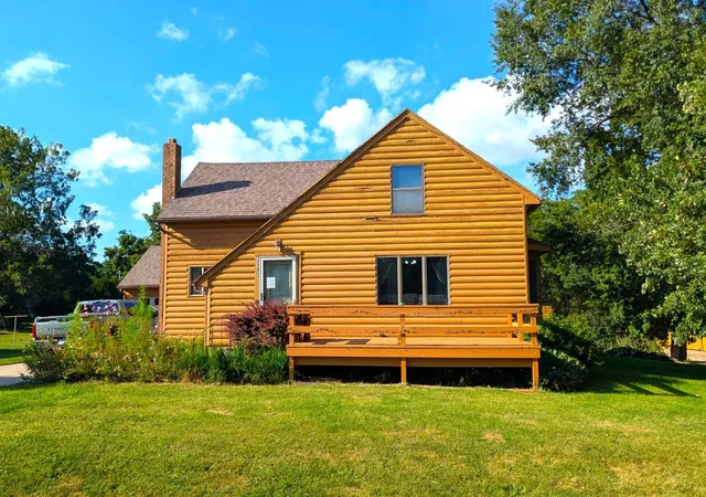 Photo 2 of Single family home for sale at 8270 E Main St, Winona, MN 55987 | MLS# 7135485 | Listing updated on 2026-09-01
