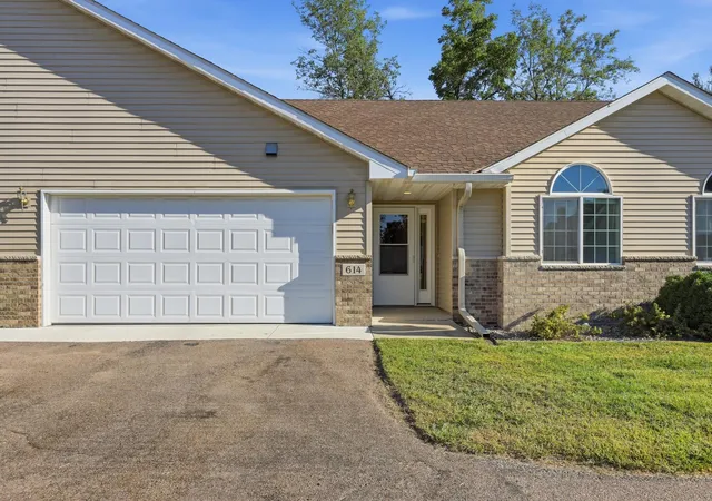 Photo 1 of Single family home for sale at 614 Golden Gate Ln, Winsted, MN 55395 | MLS# 7135488 | Listing updated on 2026-08-29