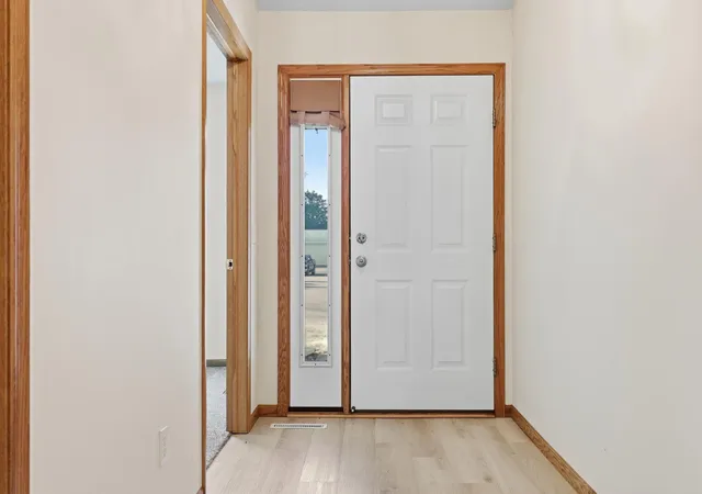 Photo 2 of Single family home for sale at 614 Golden Gate Ln, Winsted, MN 55395 | MLS# 7135488 | Listing updated on 2026-08-29
