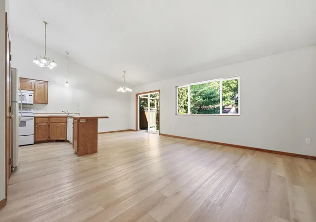 Photo 3 of Single family home for sale at 614 Golden Gate Ln, Winsted, MN 55395 | MLS# 7135488 | Listing updated on 2026-08-29
