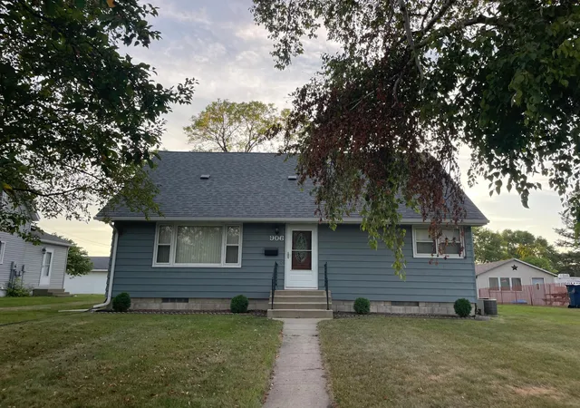 Photo 1 of Single family home for sale at 906 15th Street S, Benson, MN 56215 | MLS# 7135501 | Listing updated on 2026-09-02