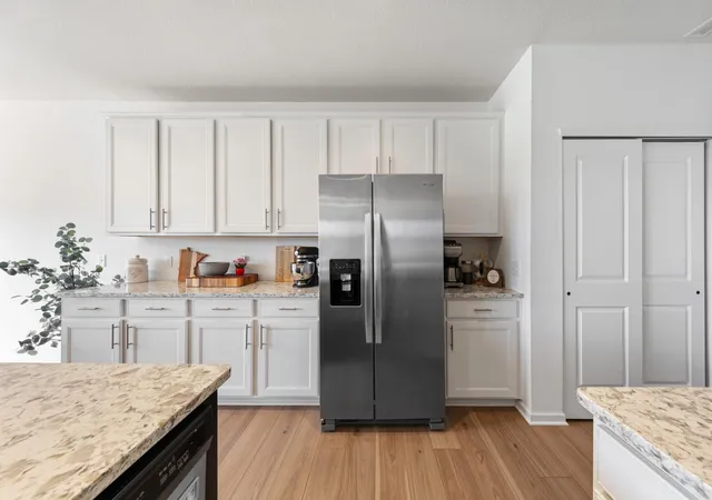 Photo 4 of Single family home for sale at 762 Stonegate Rd, Chanhassen, MN 55317 | MLS# 7135514 | Listing updated on 2026-09-25