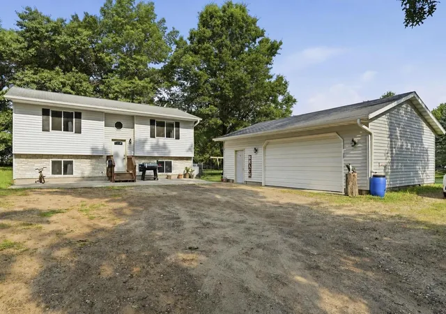 Photo 1 of Single family home for sale at 919 Lincoln Ave, Amery, WI 54001 | MLS# 7135522 | Listing updated on 2026-09-03