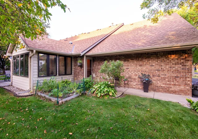 Photo 4 of Single family home for sale at 8906 Montegue Ter, Brooklyn Park, MN 55443 | MLS# 7135693 | Listing updated on 2026-09-12