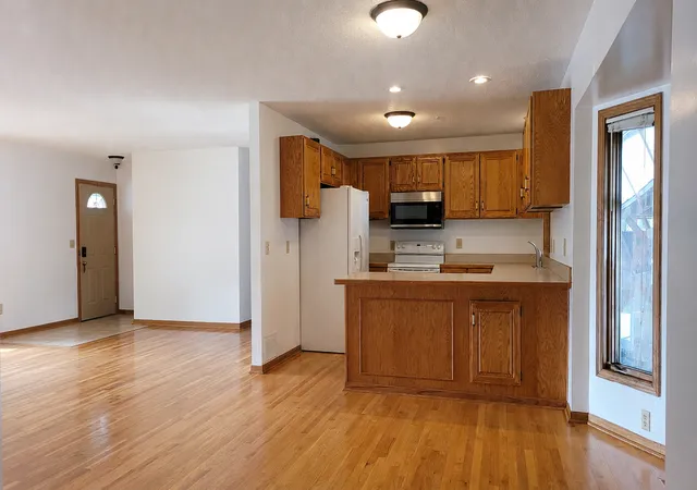 Photo 4 of Single family home for sale at 10465 Partridge St Nw, Coon Rapids, MN 55433 | MLS# 7135701 | Listing updated on 2026-10-02