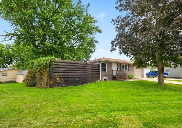 Photo 3 of Single family home for sale at 402 Sunset Ct NE, Stewartville, MN 55976 | MLS# 7135708 | Listing updated on 2026-09-23