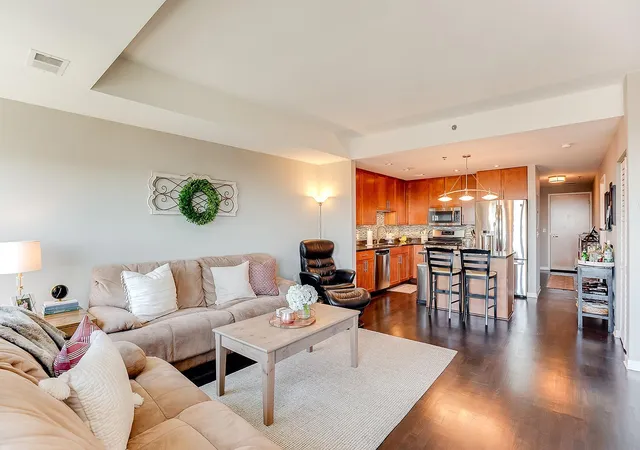 Photo 4 of Condo for sale at 929 Portland Ave #1807, Minneapolis, MN 55404 | MLS# 7135714 | Listing updated on 2026-08-30