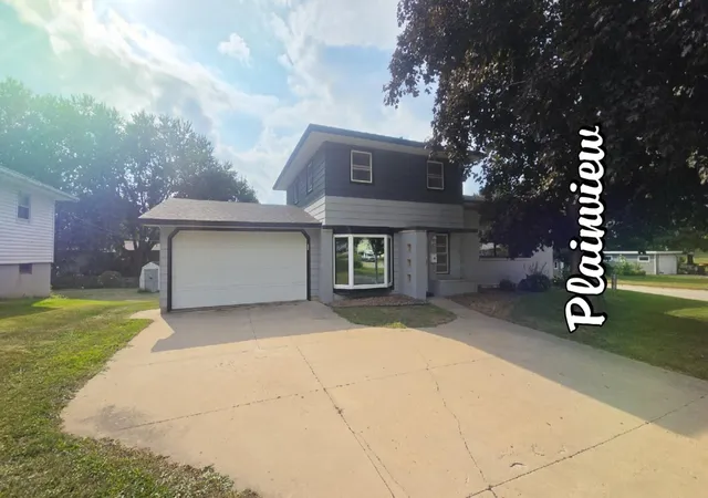 Photo 1 of Single family home for sale at 420 5th St Sw, Plainview, MN 55964 | MLS# 7135719 | Listing updated on 2026-09-04