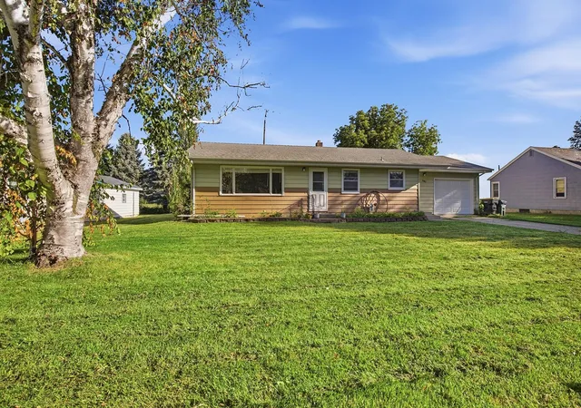 Photo 3 of Single family home for sale at 261 Dupont Ave Ne, Hector, MN 55342 | MLS# 7135766 | Listing updated on 2026-09-01