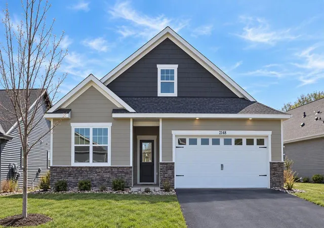Photo 1 of Single family home for sale at 2148 Bluff Heights Dr, Shakopee, MN 55379 | MLS# 7135767 | Listing updated on 2026-10-23