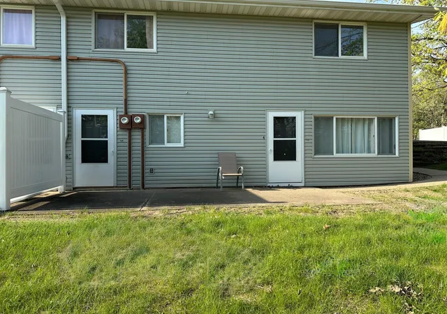 Photo 4 of House for sale at 520 W State St, Belle Plaine, MN 56011 | MLS# 7135782 | Listing updated on 2026-08-31