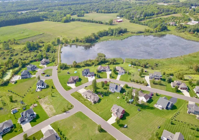 Photo 2 of Single family home for sale at 188 Lake Dr Ne, Sauk Rapids, MN 56379 | MLS# 7135806 | Listing updated on 2026-09-14