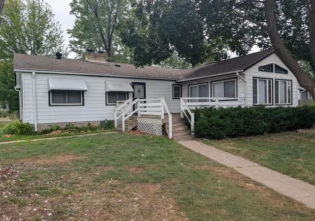 Photo 4 of Sale Pending at 6700 13th Avenue S, Minneapolis, MN 55423 | MLS# 7135813 | Listing updated on 2026-10-05
