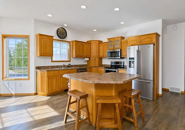 Photo 4 of Single family home for sale at 938 Parkway Dr, West Fargo, ND 58078 | MLS# 7135814 | Listing updated on 2026-08-31
