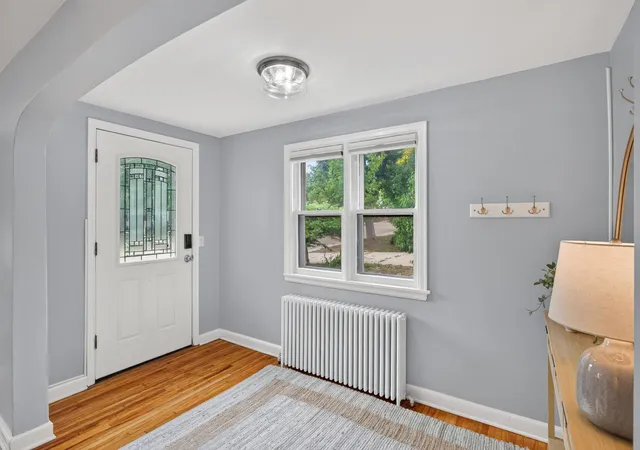 Photo 3 of Single family home for sale at 115 S Cedar St, Chaska, MN 55318 | MLS# 7135840 | Listing updated on 2026-09-04