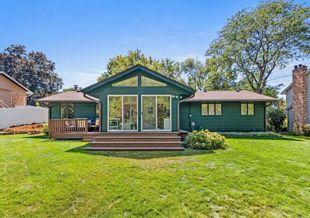 Photo 3 of Sale Pending at 302 Heritage Cir N, Burnsville, MN 55337 | MLS# 7135848 | Listing updated on 2026-09-19
