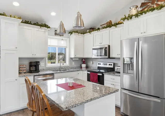 Photo 3 of Single family home for sale at 1381 Pheasant Run, New Richmond, WI 54017 | MLS# 7135853 | Listing updated on 2026-09-27