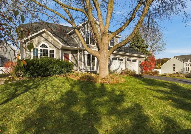 Photo 2 of Single family home for sale at 12691 Edinborough Way, Saint Paul, MN 55124 | MLS# 7135865 | Listing updated on 2026-10-31