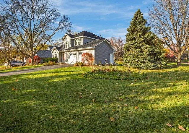 Photo 4 of Single family home for sale at 12691 Edinborough Way, Saint Paul, MN 55124 | MLS# 7135865 | Listing updated on 2026-10-31